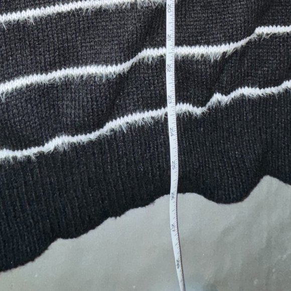 Men's Vintage Striped Pullover Sweater US Size M 23" Wide/ Black NWOT - Picture 4 of 4